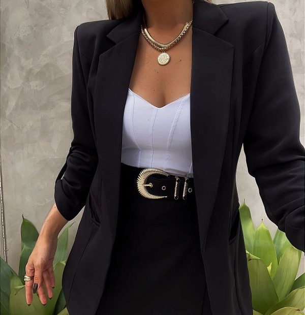 Inspire se na alfaiataria tops e saias para looks de sucesso no trabalho